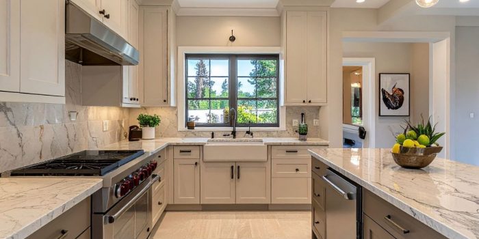 Kitchen Cabinet in Mississauga