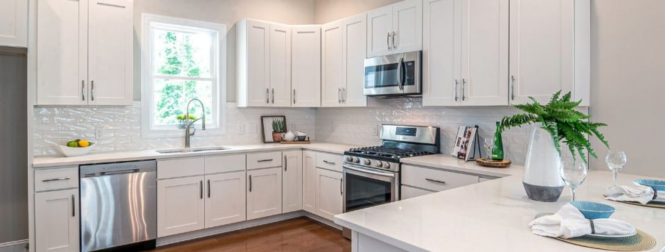 kitchen cabinet maker in toronto